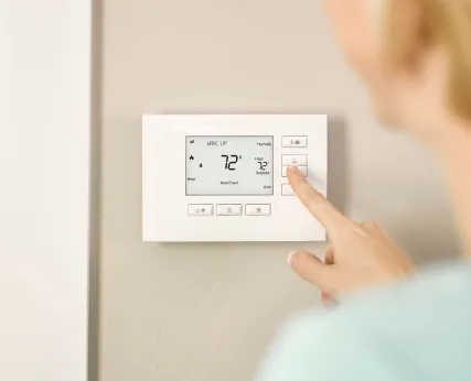 67ec54c435ba8b727954ccc1_087_25_Control4.com_VoiceControl_Products_Thermostats