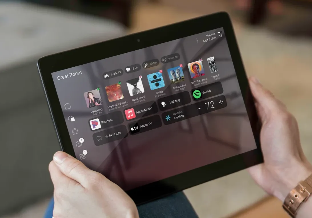 67fffad5c876a96dc549a216_087_25_Control4.com_SmartHomeExperience_Header_Mobile